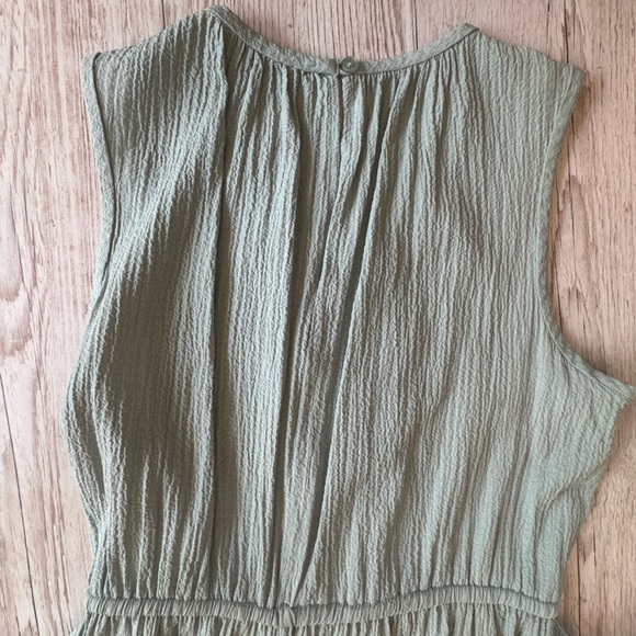Calvin Klein Sleeveless Tiered Midi Dress Size 6 Pale Grey Green Fit & Flare - Picture 4 of 10